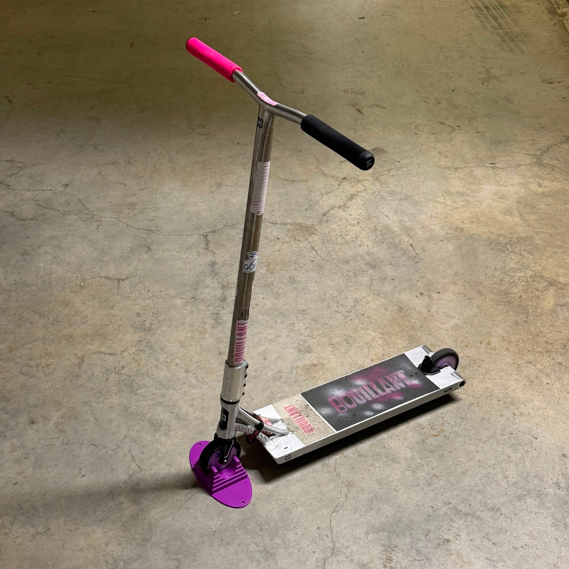 Support de Trottinette Freestyle BOUILLANT