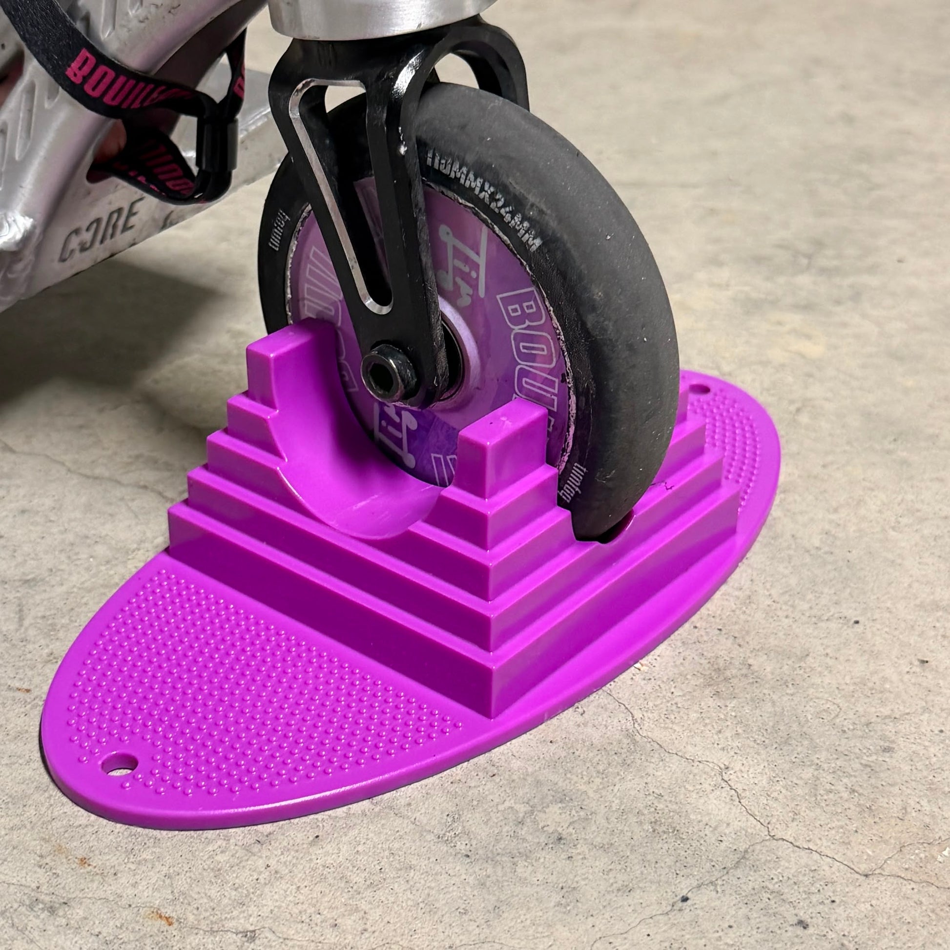 Support de Trottinette Freestyle BOUILLANT